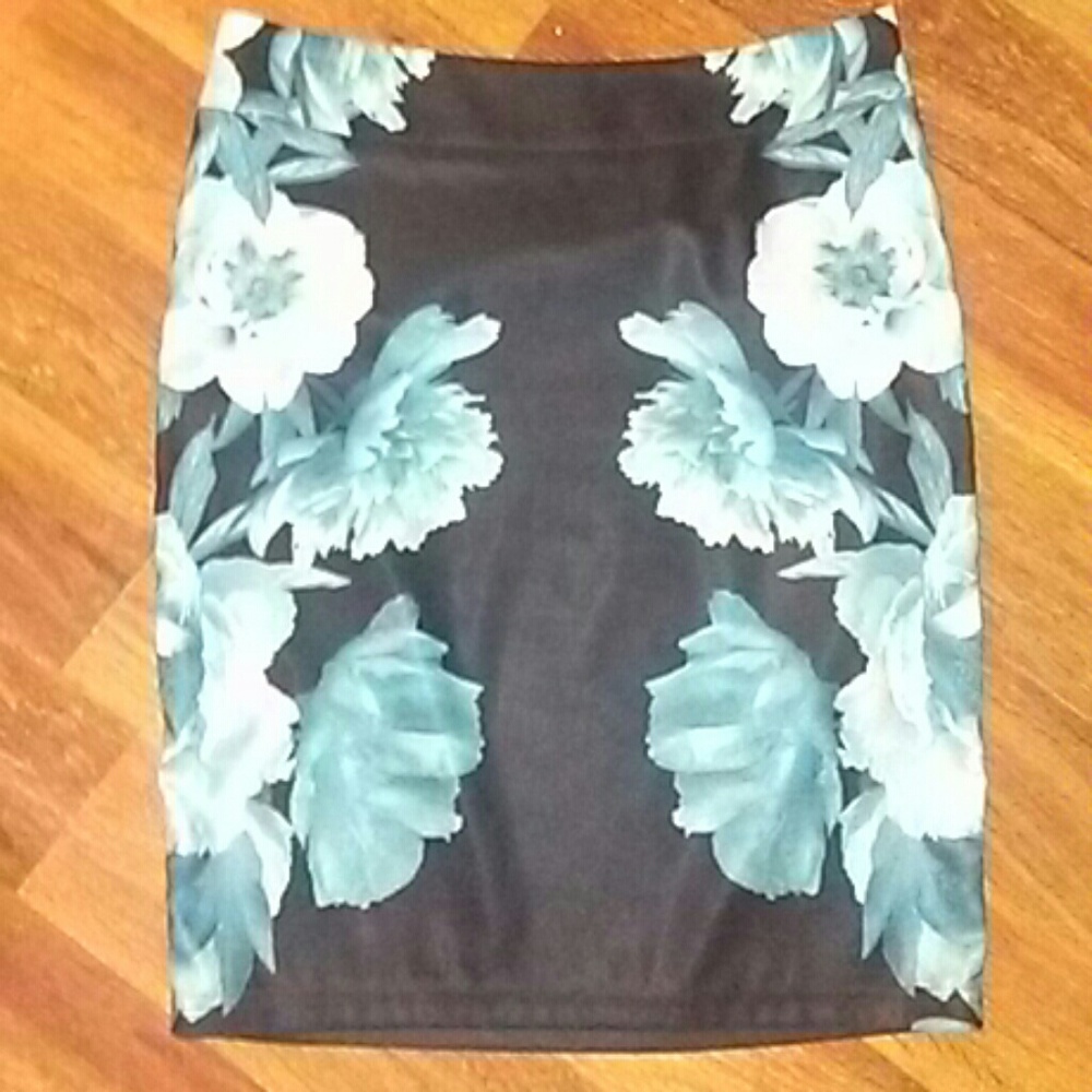 INC work skirt